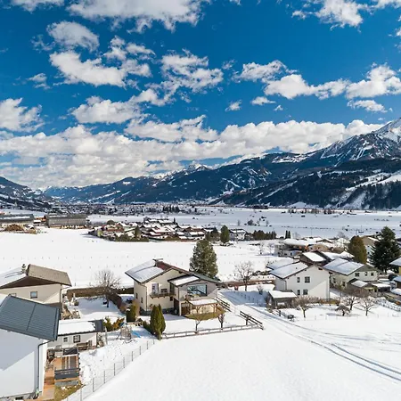 Tauernhaus Madelief ピーゼンドルフ